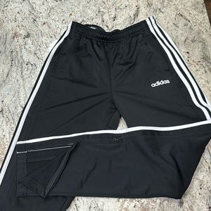Adidas used Mens Medium sweatpants with pockets and zippered legs